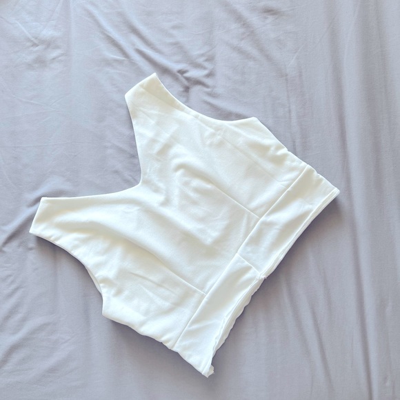 SOLD Free with purchase!! Lace crop top in size small - Picture 2 of 7